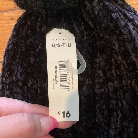 Joe fresh toque - Picture 2 of 2